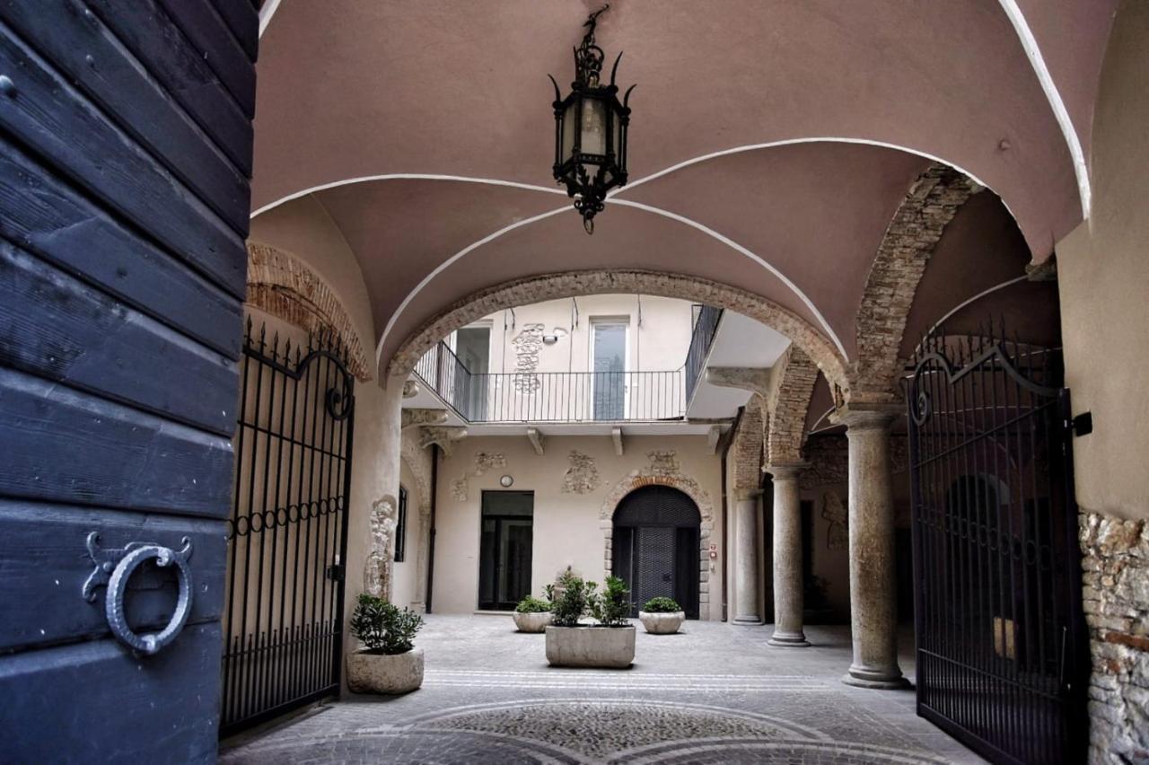 Corte Trento เดเซนซาโนเดลการ์ดา ภายนอก รูปภาพ
